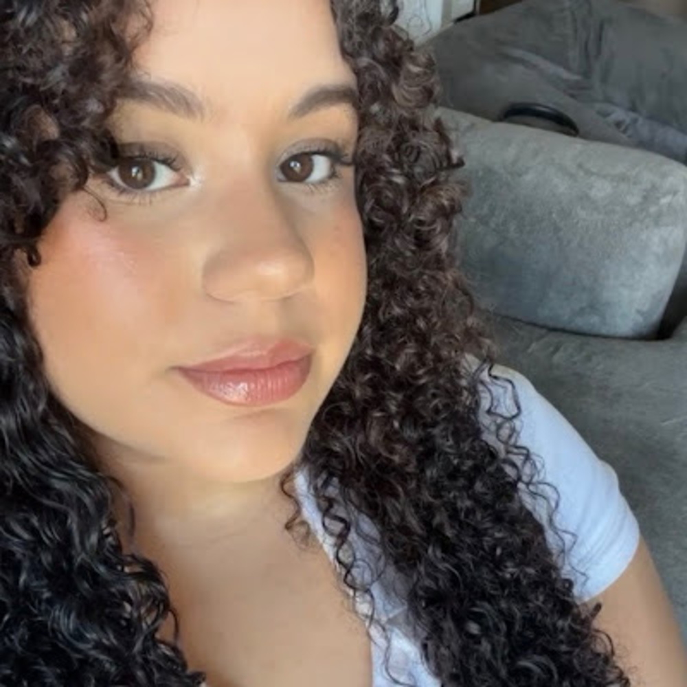 Meet your Posher, Demitra